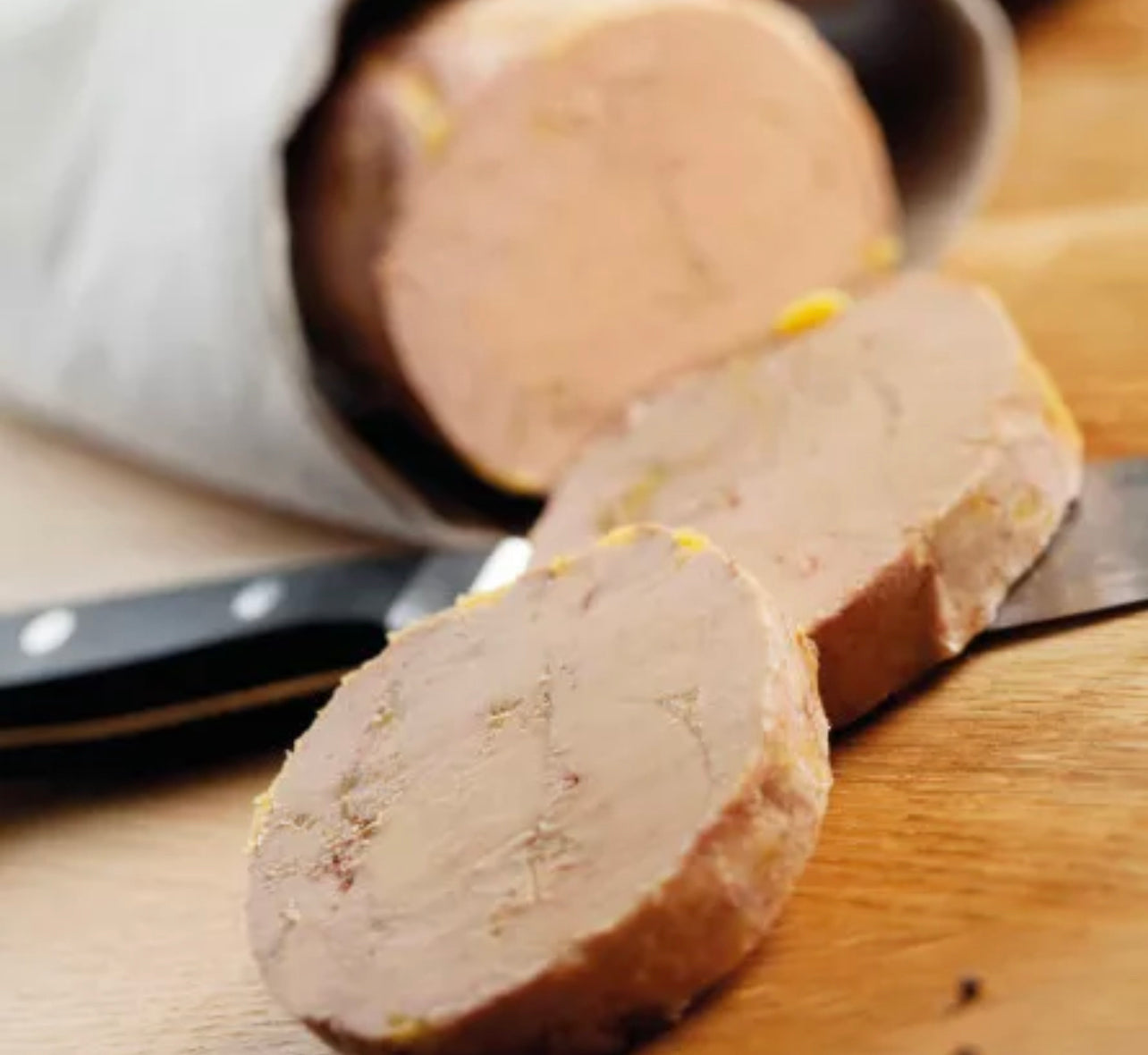 ✨ Roulade de foie gras de canard mi-cuit façon torchon produit à la ferme ±500g✨