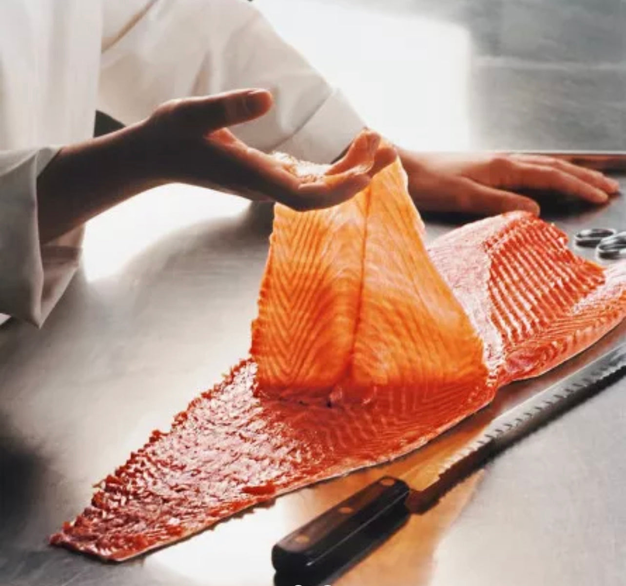 Saumon fumé de Norvège tranche main LE BORVO - 200g