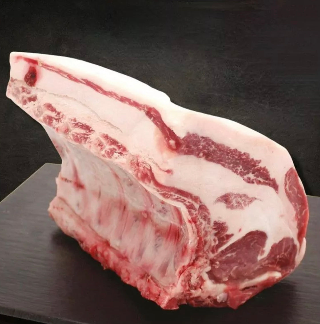 Rack of black pork from Bigorre AOC ±2.5kg