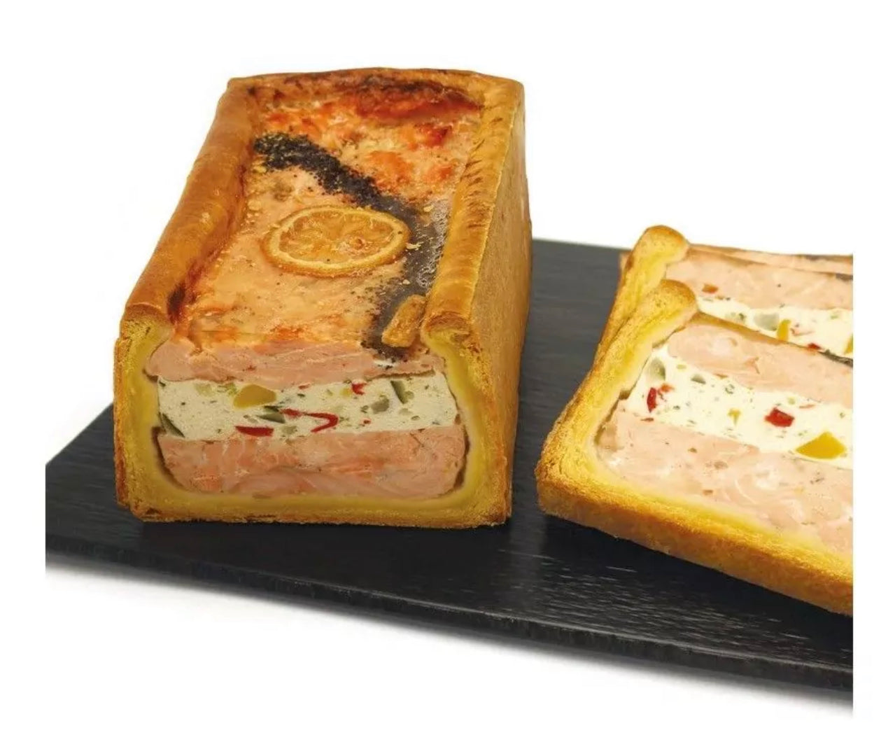 Medio paté en costra de salmón relleno de muselina de pescado y verduras ±2,2kg