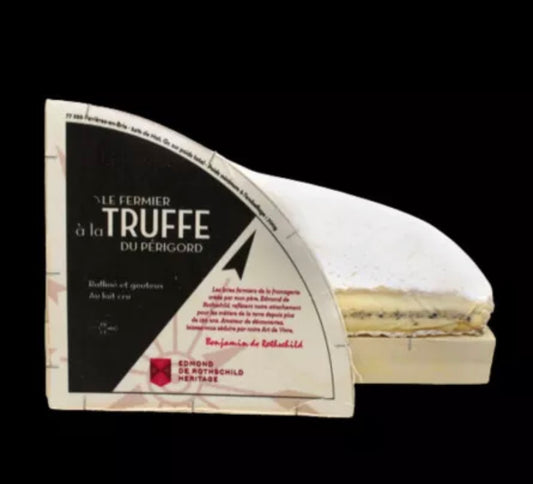 Délice de Favières with black truffle 3% with raw milk ±680g